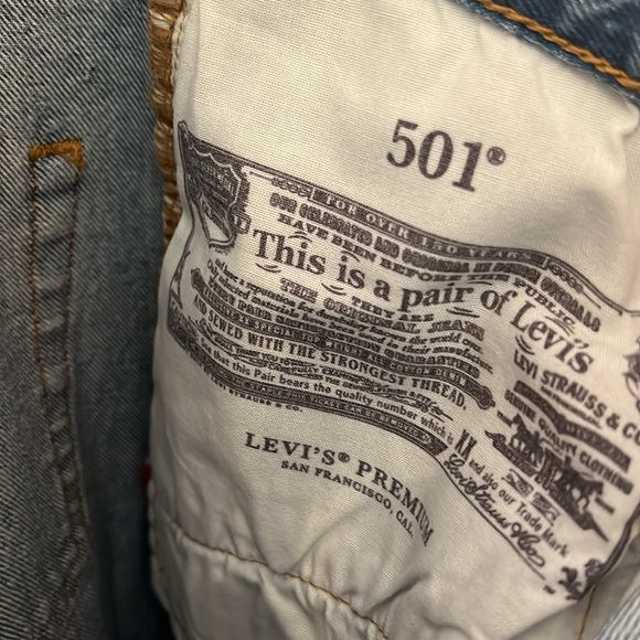 Levis 501 ‘90s jeans - Picture 16 of 16